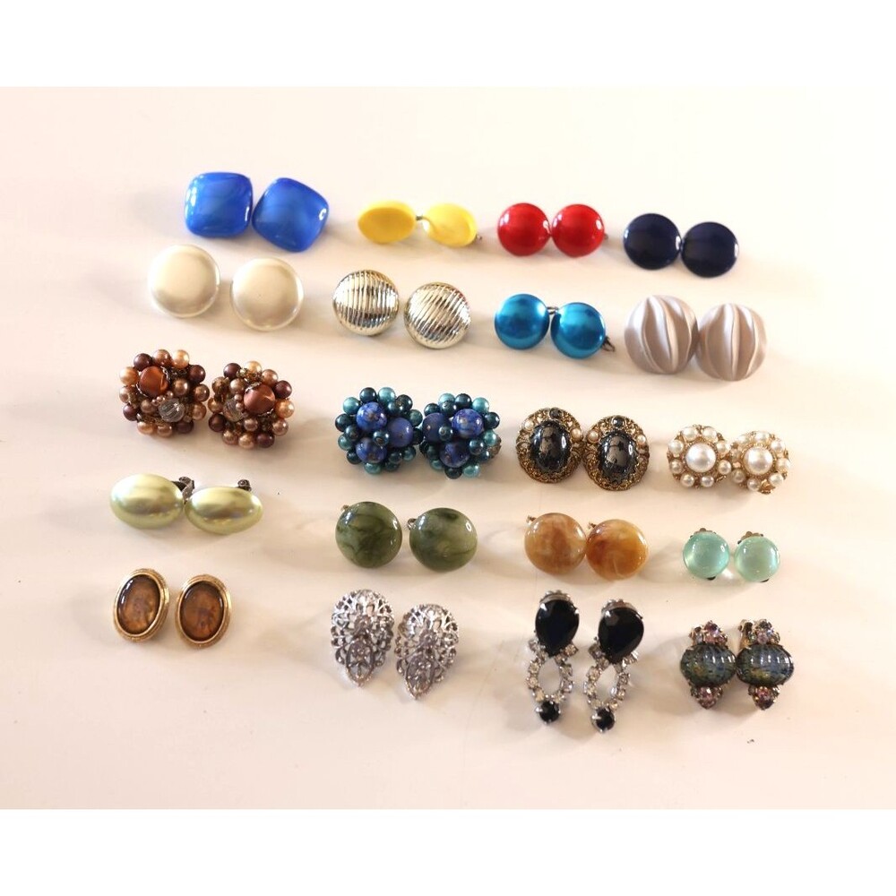 Vintage Lot Of (20) Pair Clip Earrings Mixed Retro Style Costume Jewelry